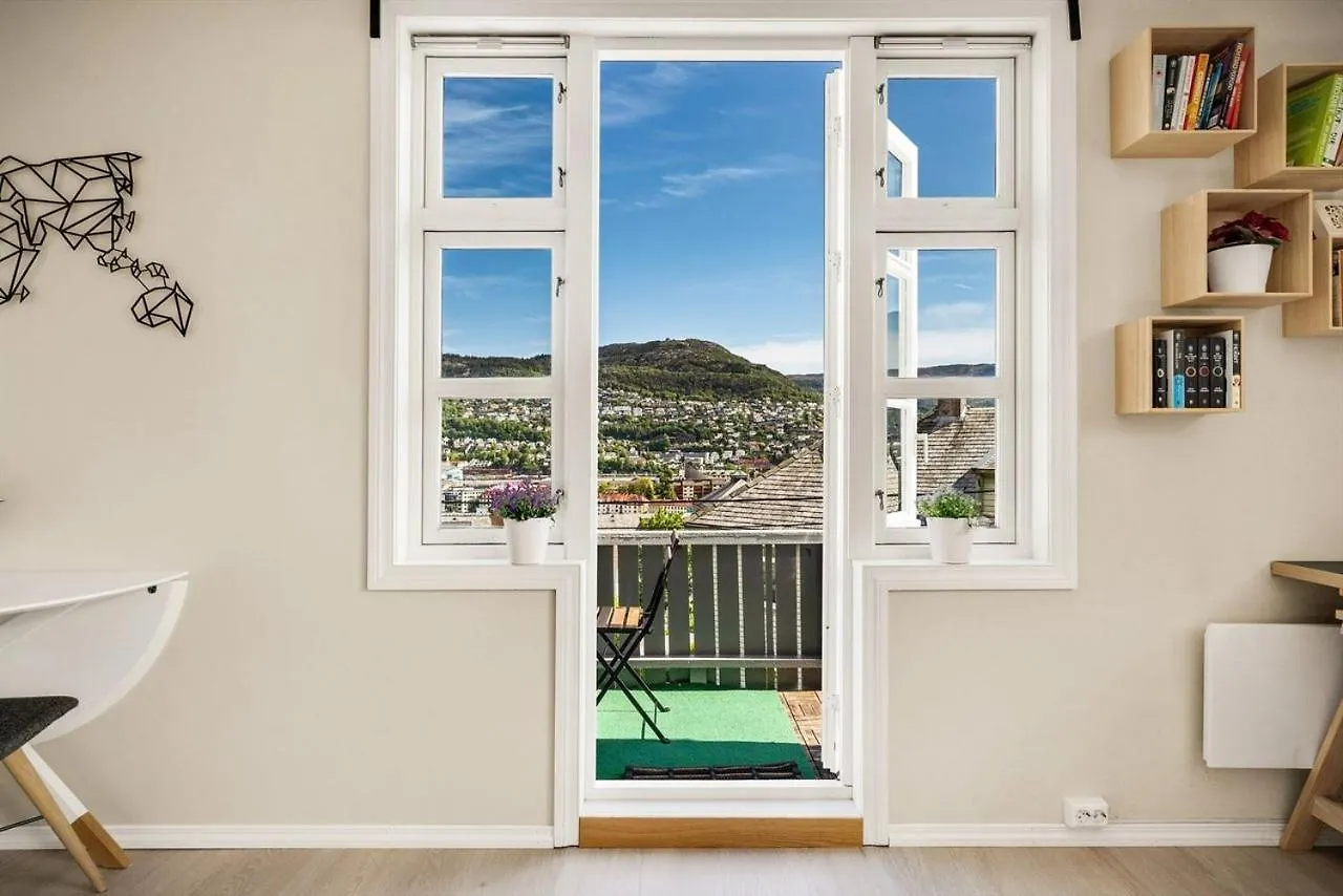 公寓 卑爾根Panoramic Flat & Garden, Free Parking 12 Minutes Walking!公寓